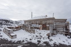 Cabane de l'expédition Nimrod au Cap Royds / Nimrod expedition hut at Cape Royds