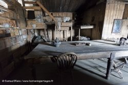Cabane de l'expédition Terra Nova au Cap Evans / Terra Nova expedition hut at Cape Evans