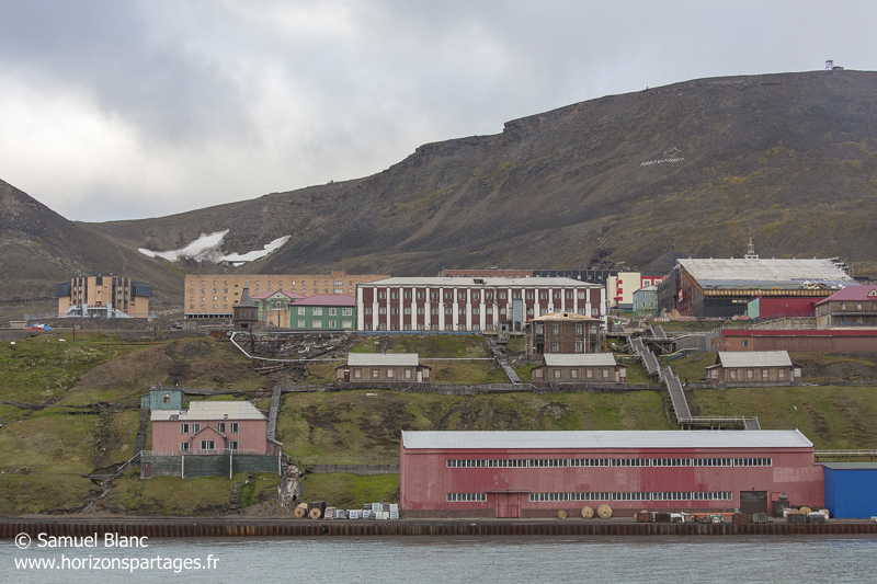 La ville minière russe de Barentsburg au Spitzberg