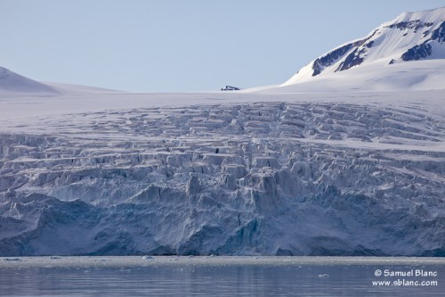 Glacier dans la Fuglefjord au Spitzberg