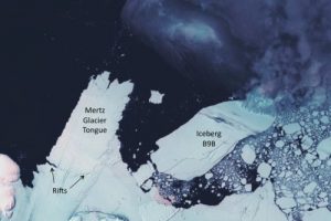 Glacier Mertz et iceberg B9B © Neil Young