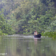 Indien Waraos sur le fleuve Orénoque au Venezuela